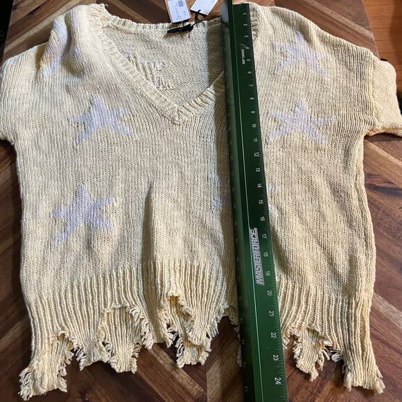 Blank Paige Sweater Yellow Star Distressed Sz M/L V Neck Oversized Pullover NEW - Picture 8 of 11